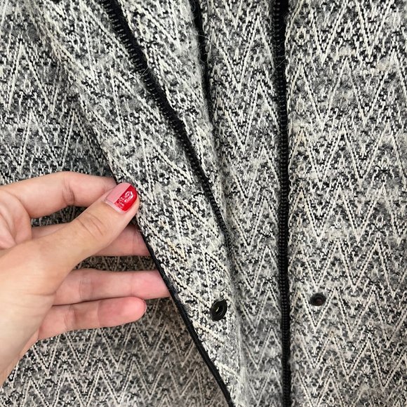 Structured Raglan- Style Mid Length Jacket - Picture 4 of 12